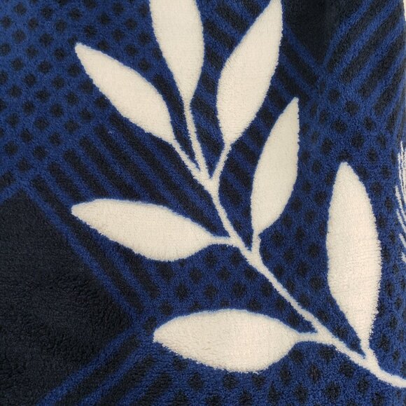 NFL Chicago Bears Super Soft Sherpa Backed Throw Blanket 60" X 70" - Picture 6 of 6